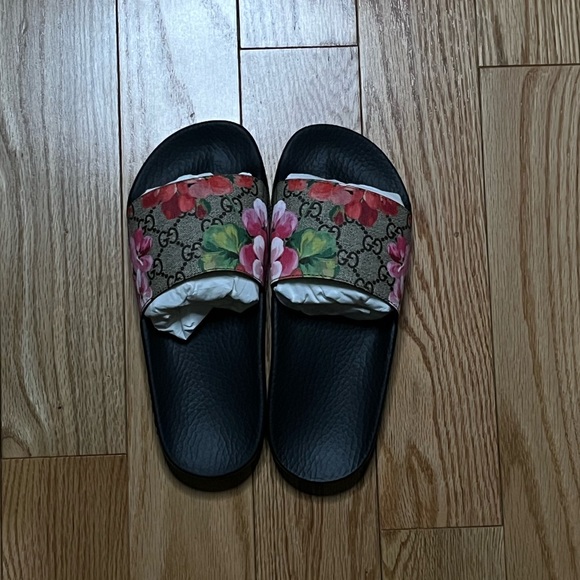 Gucci sandals